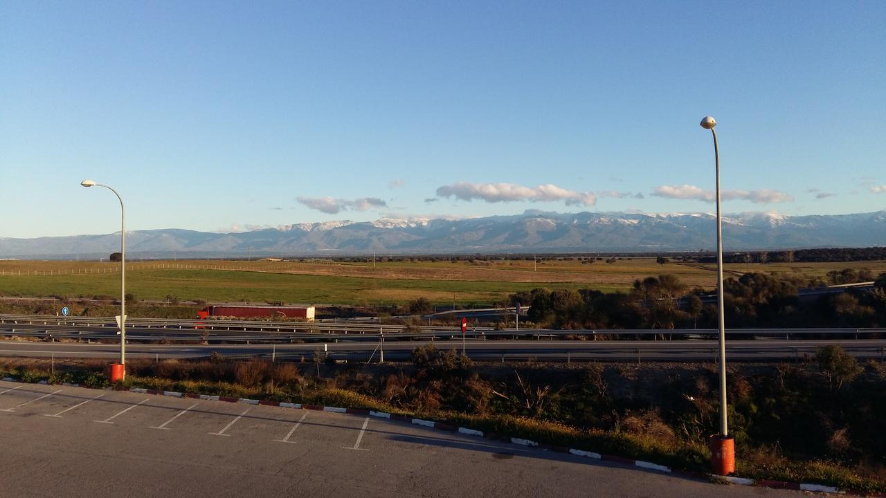 Area De Servicio Los Cerrillos Peraleda de la Mata المظهر الخارجي الصورة